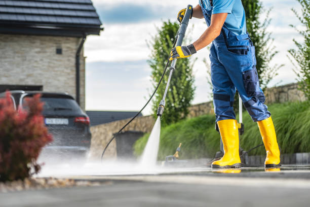Best Pool Deck Cleaning in Lake City, GA